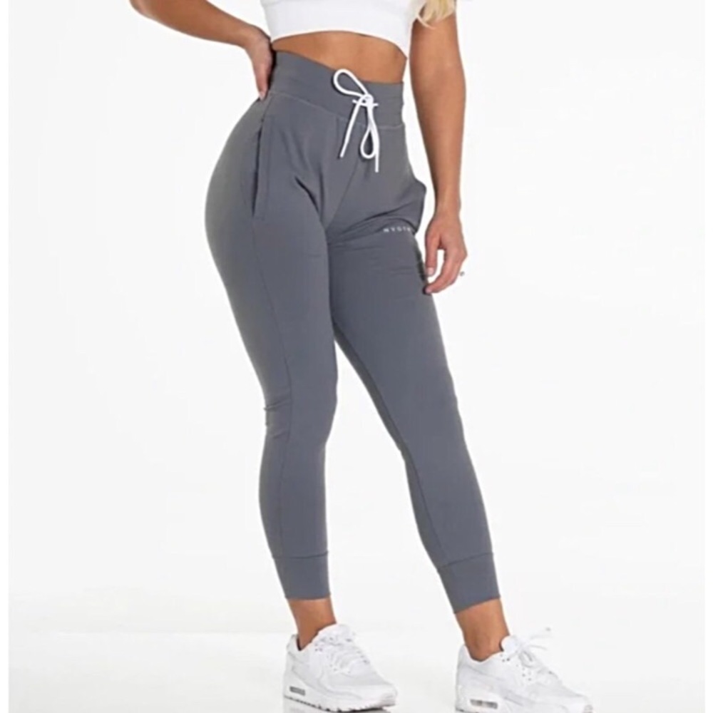 NVGTN CLOUD GREY JOGGERS